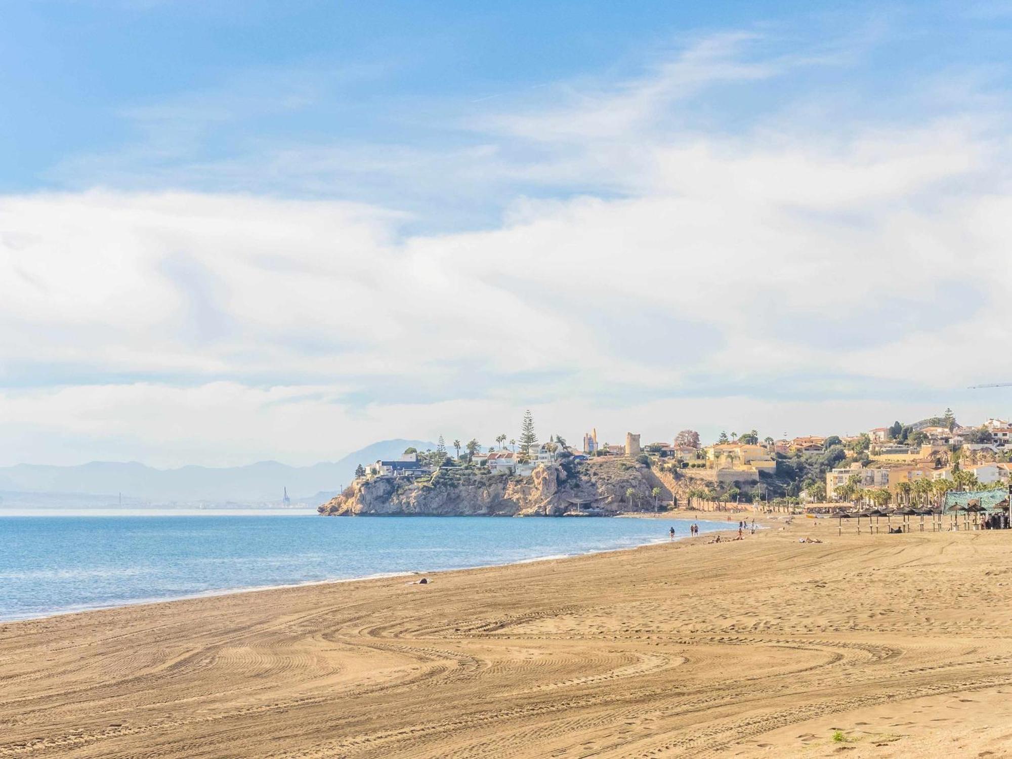 Centrico Apartamento Con Terraza En La Playa Rincón de la Victoria Eksteriør bilde