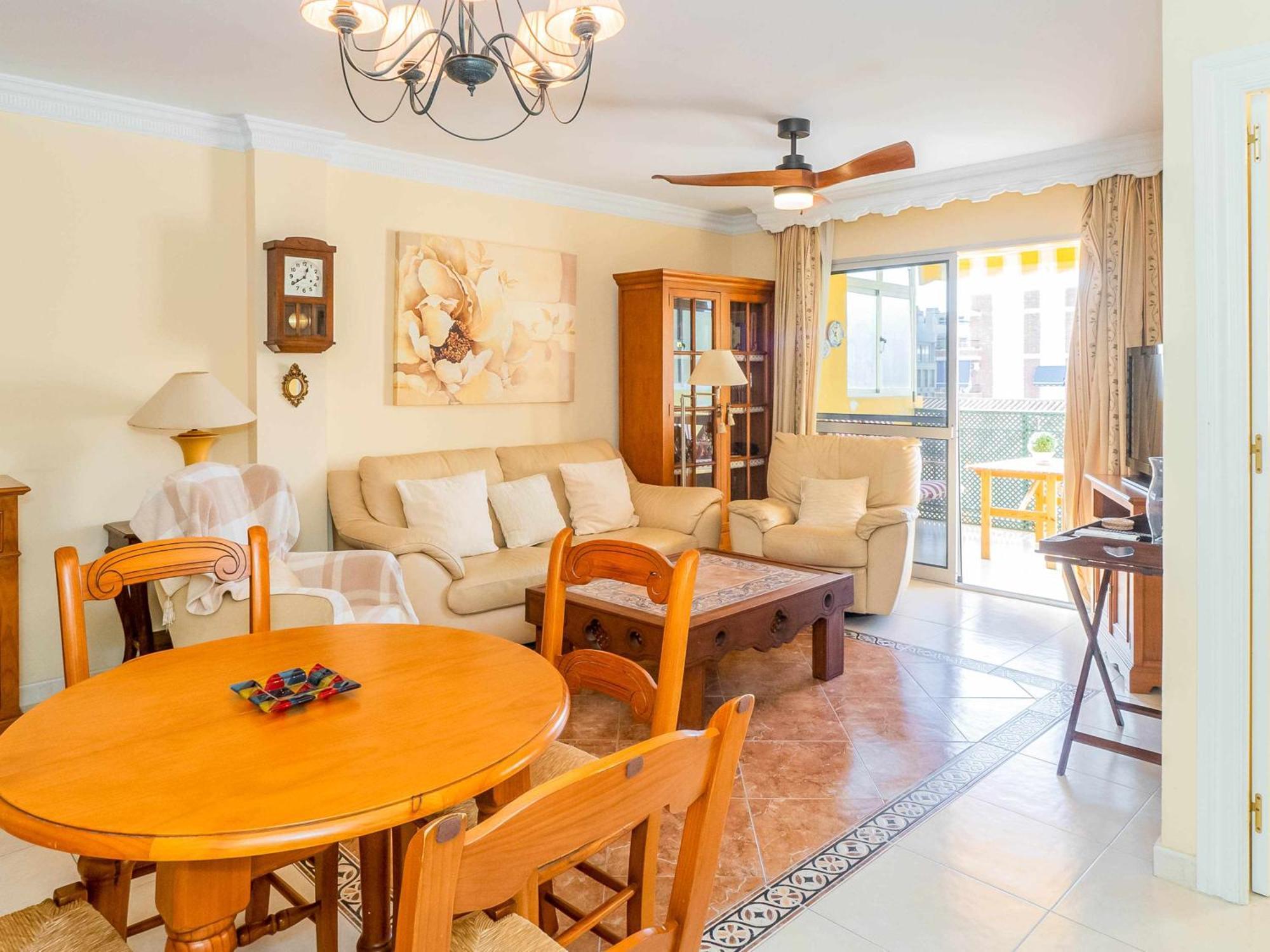 Centrico Apartamento Con Terraza En La Playa Rincón de la Victoria Eksteriør bilde